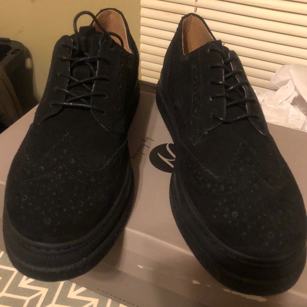 H By Hudson Men’s Suede wingtips
